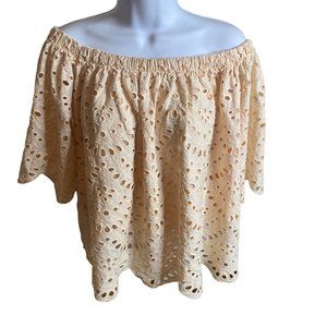 Ministry of Style peach short sleeve eyelet lined bouse size 4